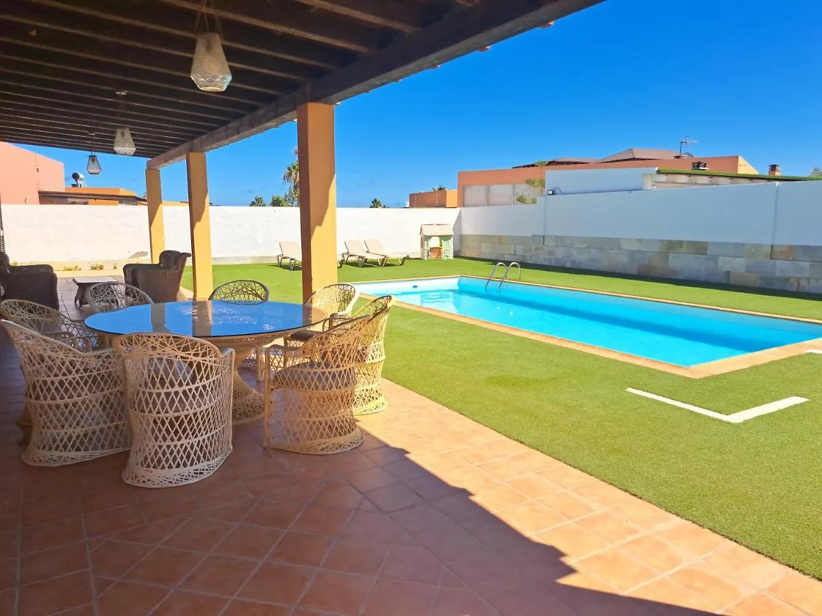 VILLA PARADISE La Guirra