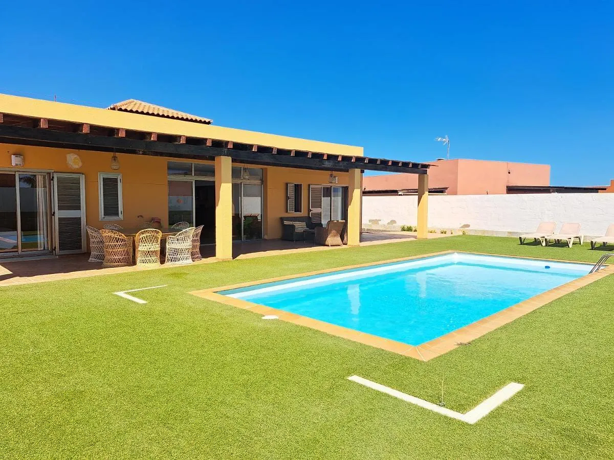 VILLA PARADISE La Guirra